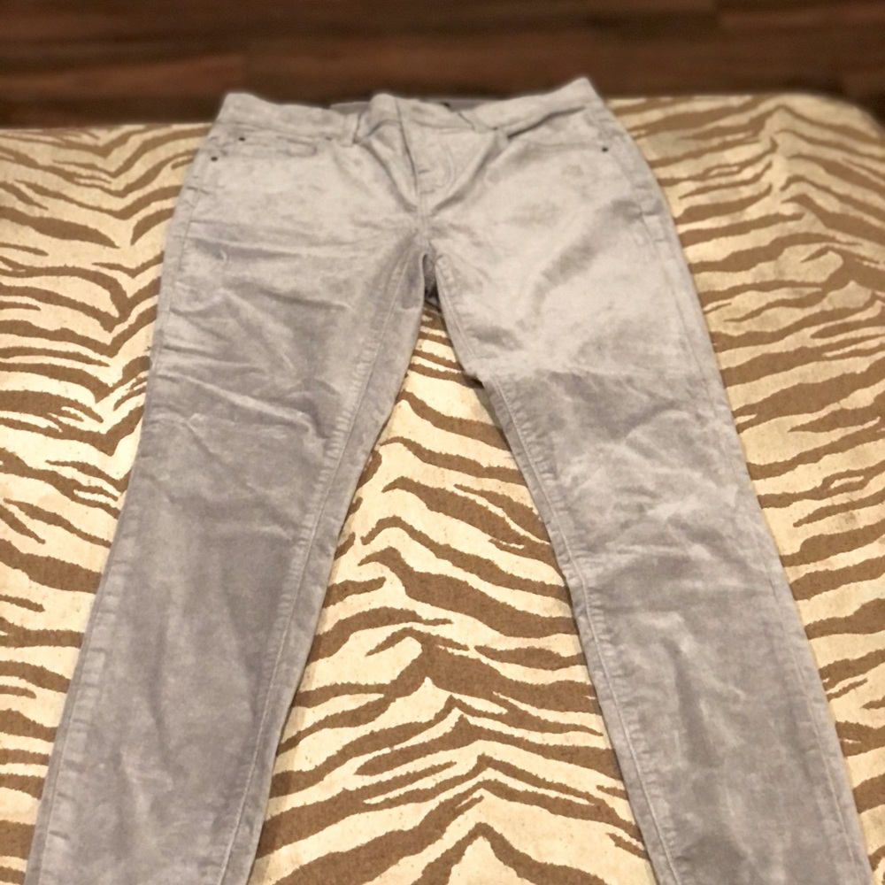 New 2 petite Ann Taylor Skinny Velvet Pants